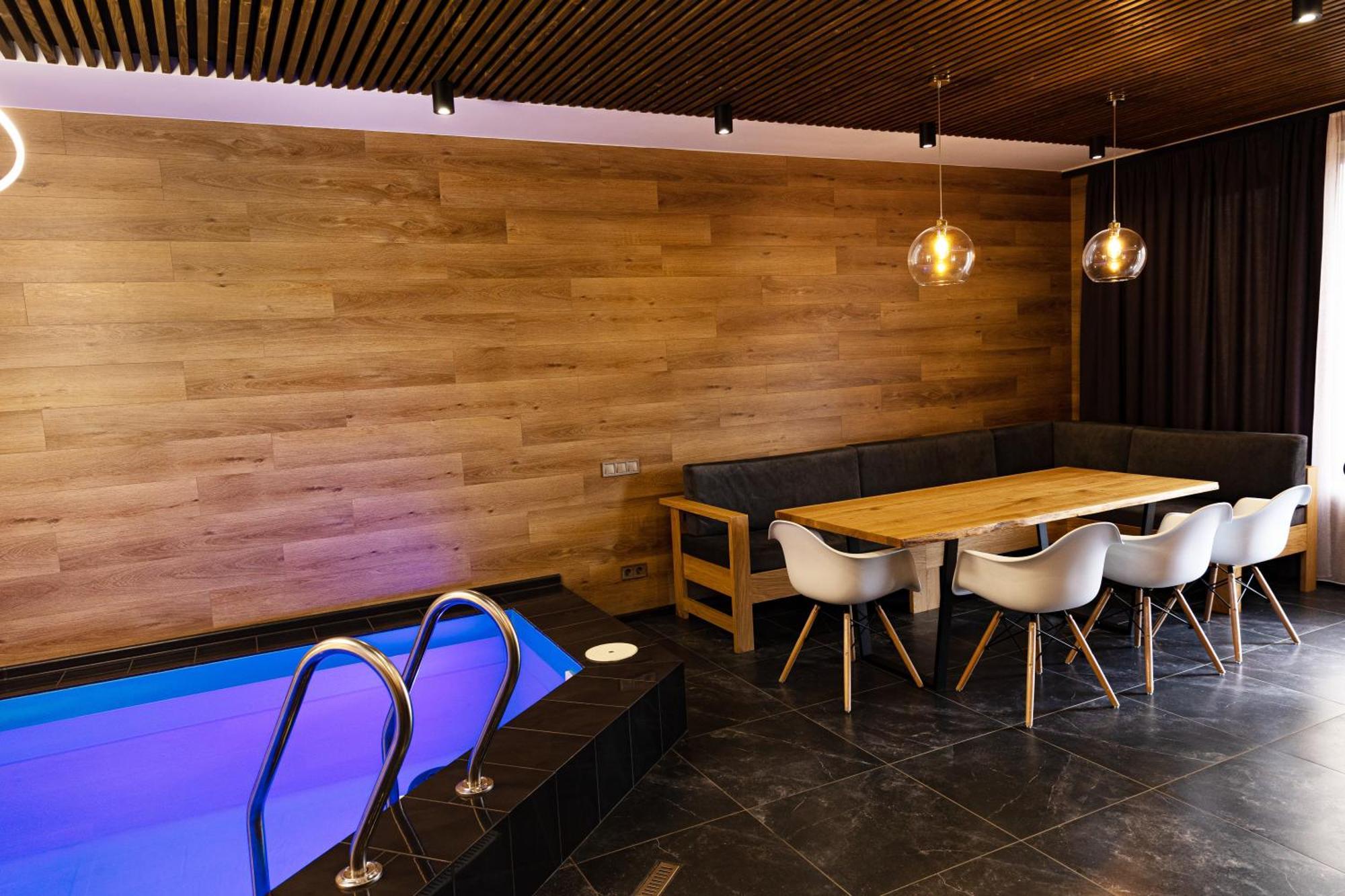 Svoi Hotel Poljanicja Kültér fotó
