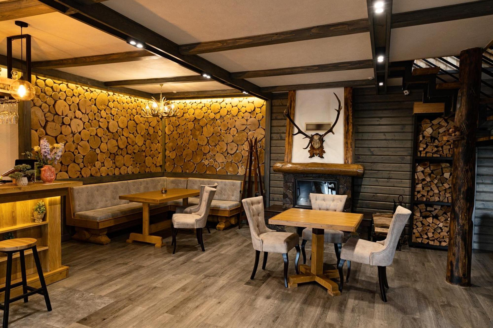 Svoi Hotel Poljanicja Kültér fotó