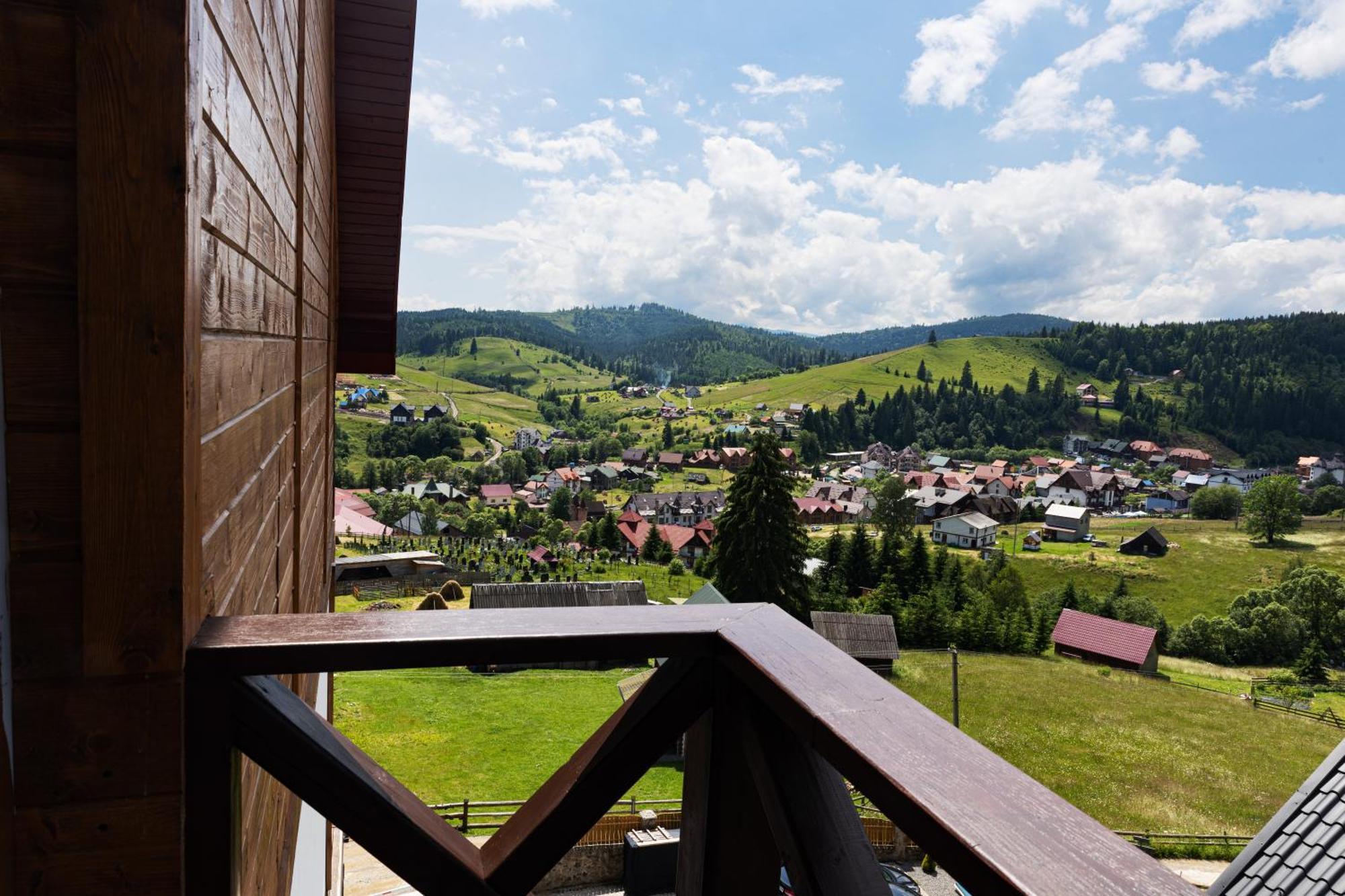 Svoi Hotel Poljanicja Kültér fotó