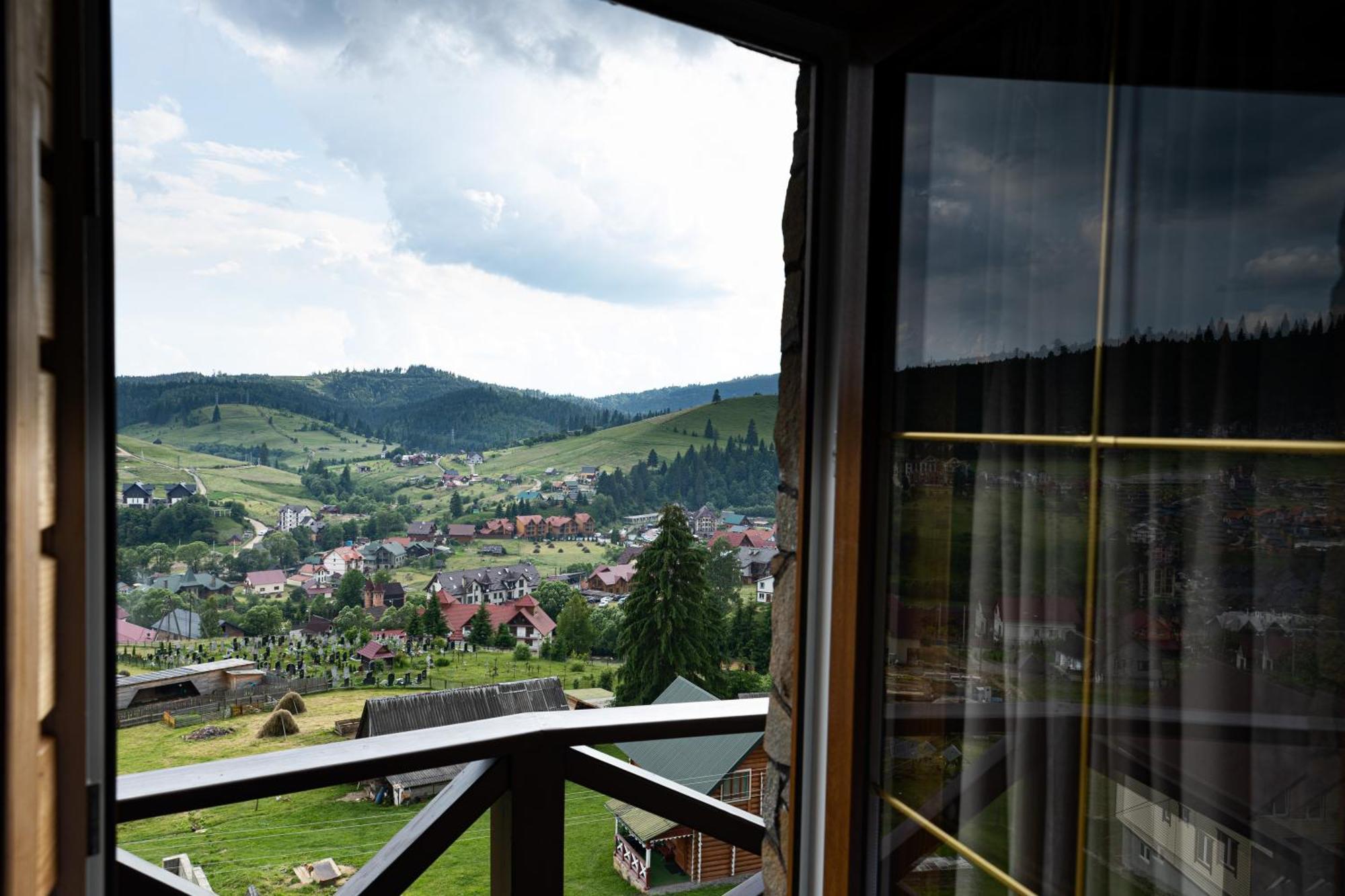 Svoi Hotel Poljanicja Kültér fotó