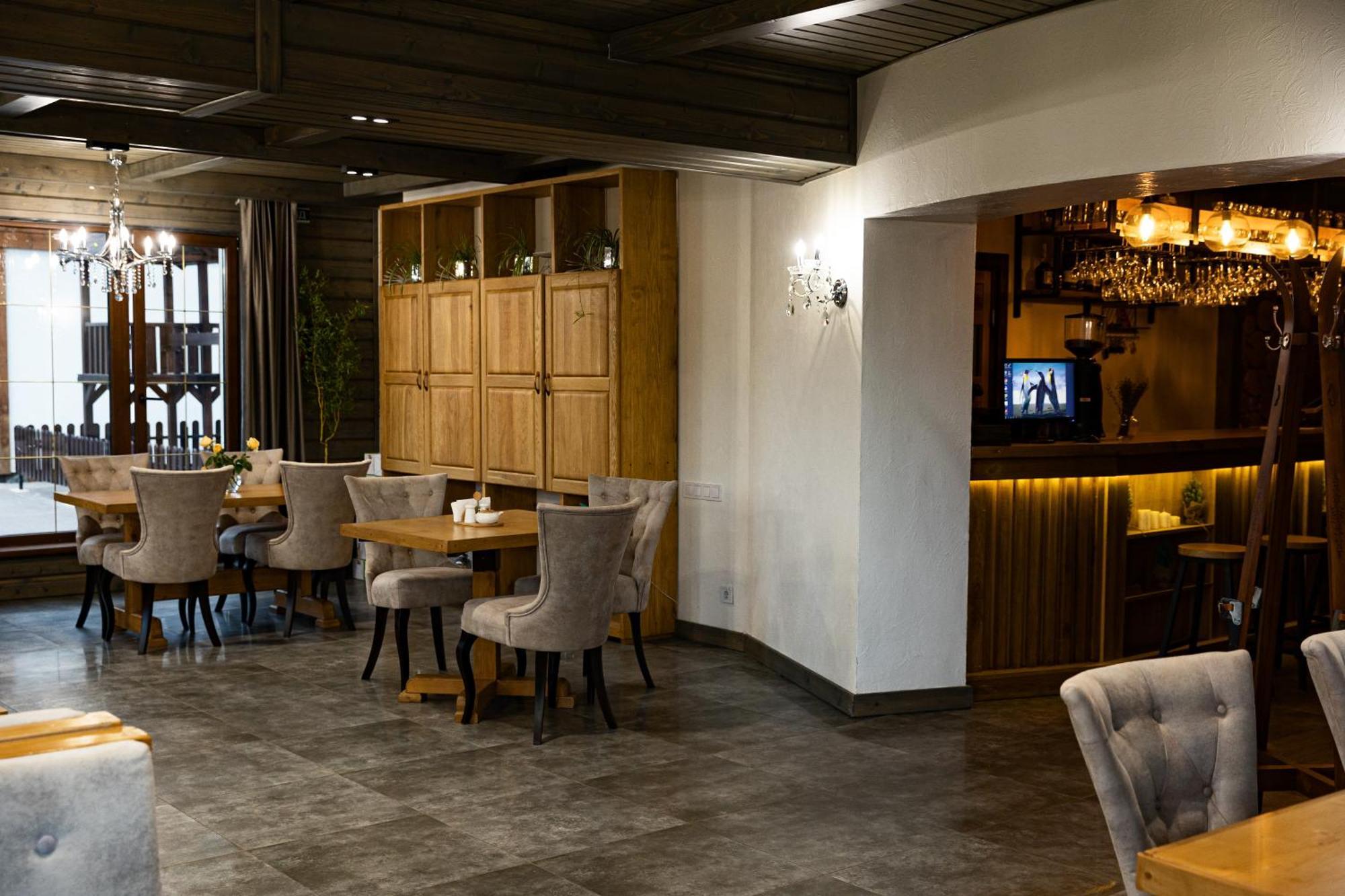 Svoi Hotel Poljanicja Kültér fotó